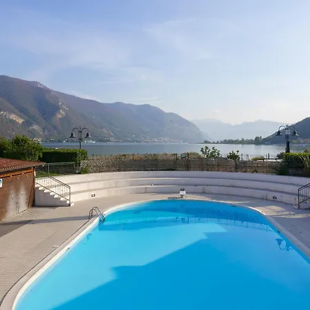 アパート Quarzo Blu